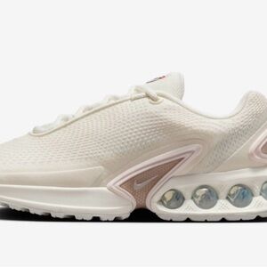 Nike Women's White and Pink Sneakers